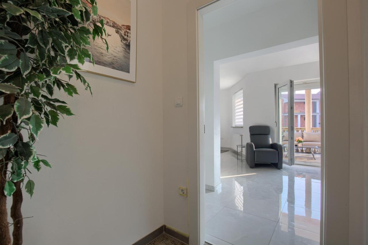 Apartment Vukadin Πούλα Εξωτερικό φωτογραφία