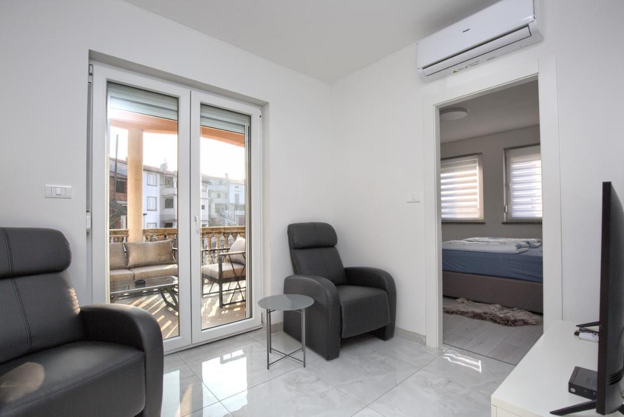 Apartment Vukadin Πούλα Εξωτερικό φωτογραφία