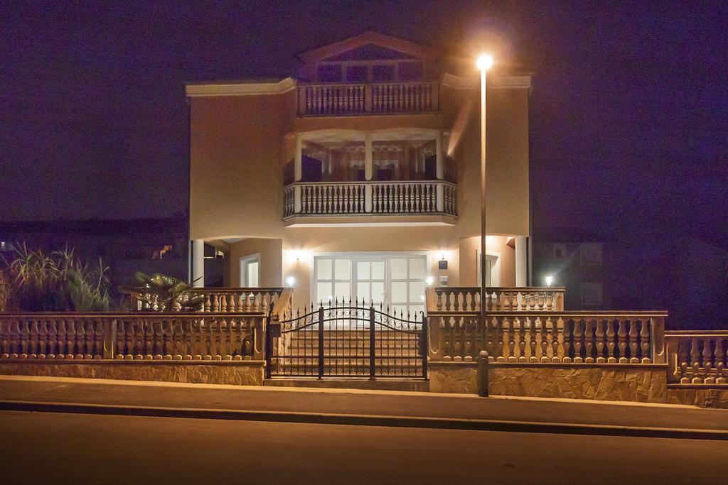 Apartment Vukadin Πούλα Εξωτερικό φωτογραφία